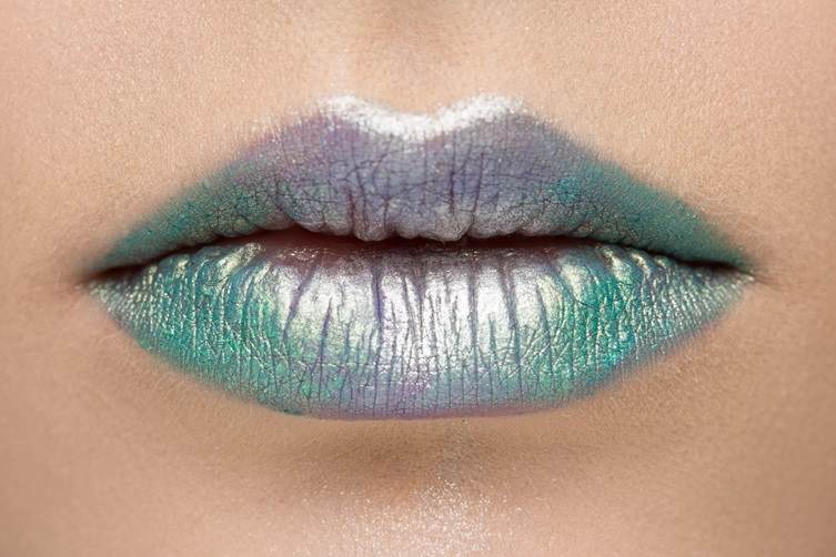Wearing liptsick containing Crodas moonshine colour travel effect pigment